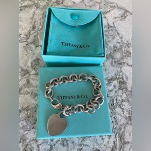 Tiffany & Co. Heart Tag Chain Bracelet
